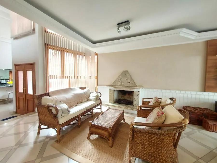 Sobrados em Conjunto Residencial Santa Terezinha,
