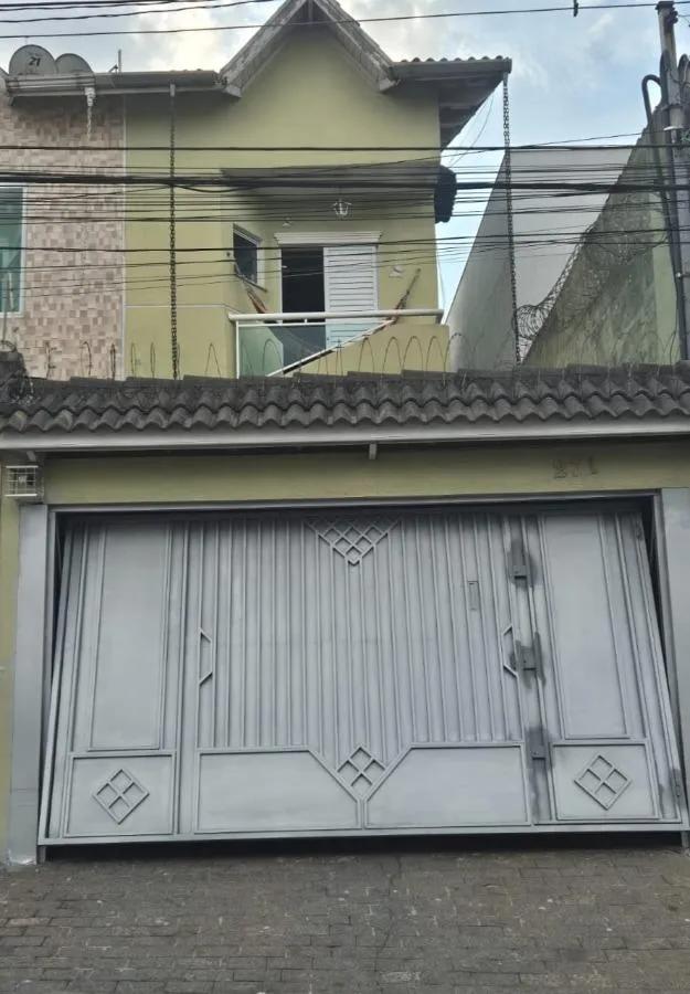 Sobrados em Bom Clima